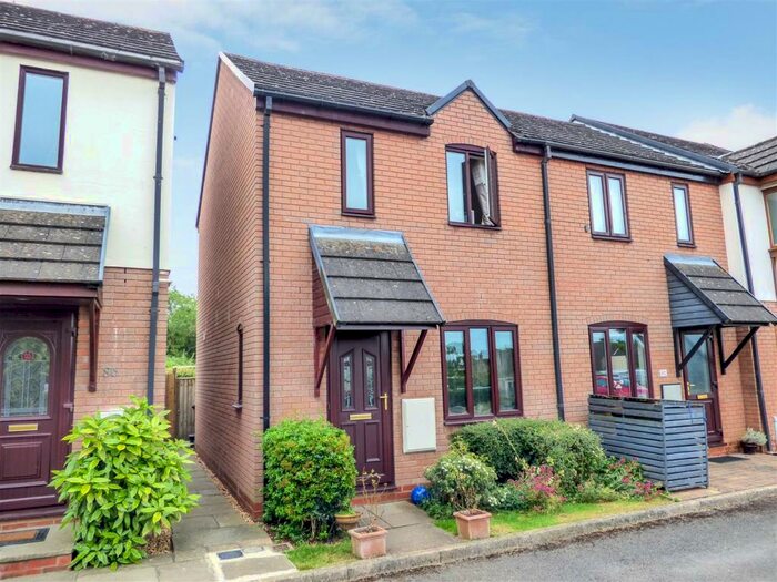 2 Bedroom End Of Terrace House For Sale In Cedar Road, Mickleton, GL55