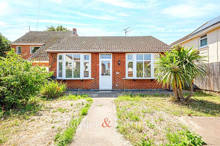 2 Bedroom Bungalow To Rent In St. Johns Road, Clacton-on-Sea, Essex, CO16
