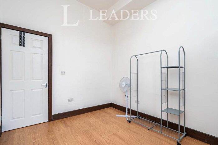 1 Bedroom Flat To Rent In Shirley Road, Southampton, SO15