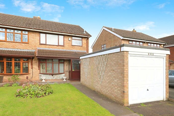3 Bedroom Semi-detached House For Sale In Wood End Road, Wednesfield, Wolverhampton, WV11
