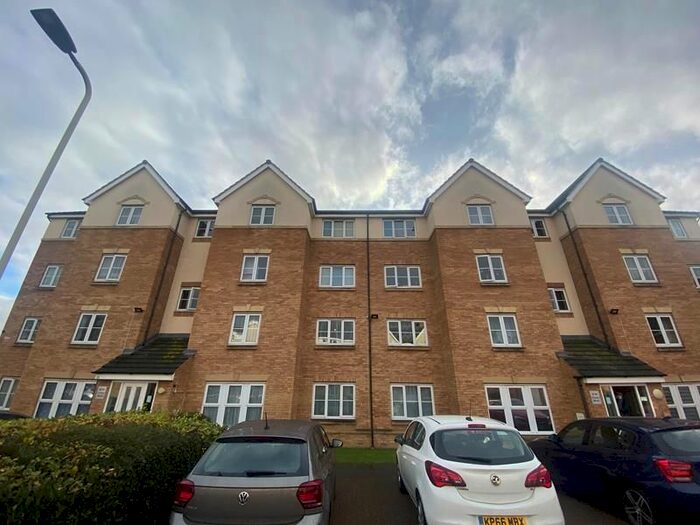 2 Bedroom Flat To Rent In Crowe Road, Bedford MK40