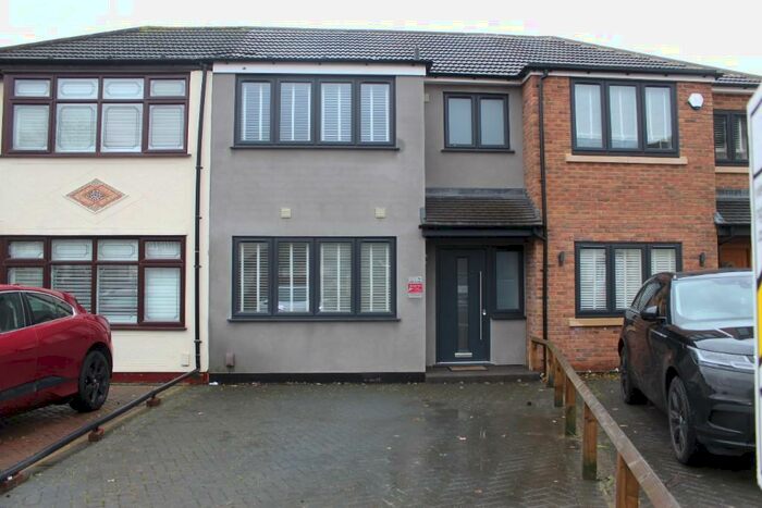 3 Bedroom Terraced House To Rent In Laburnum Avenue, Hornchurch, London, RM12