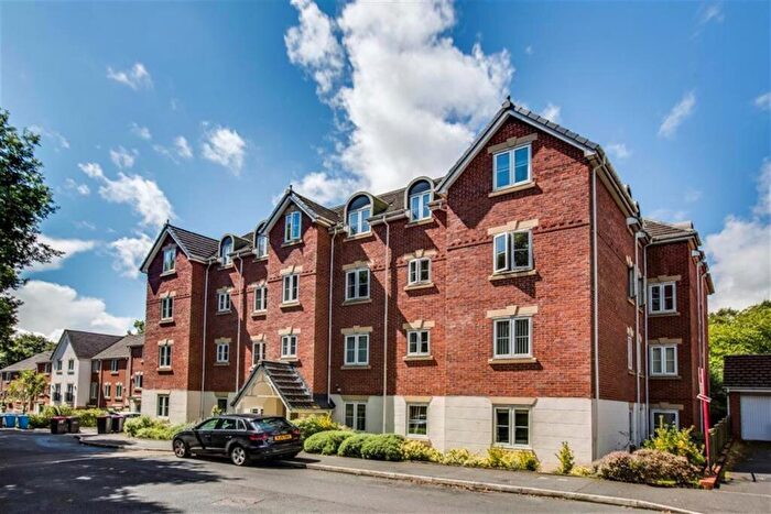 2 Bedroom Apartment For Sale In Oakwood Drive, Worsley, Manchester, M28