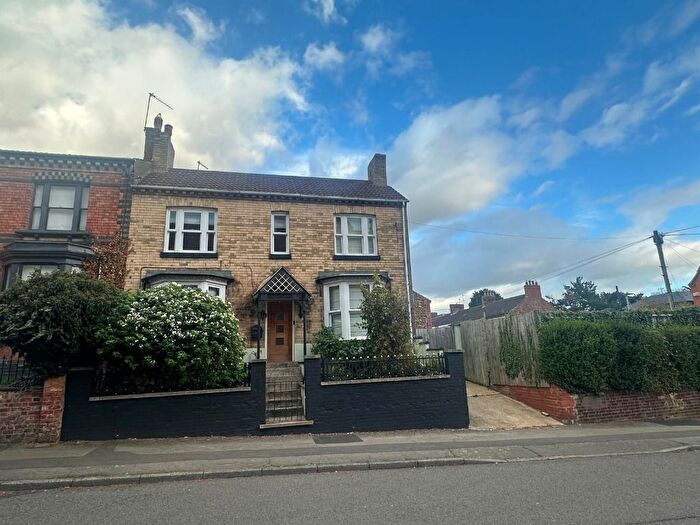 3 Bedroom End Of Terrace House To Rent In Ranelagh Road, Wellingborough, NN8