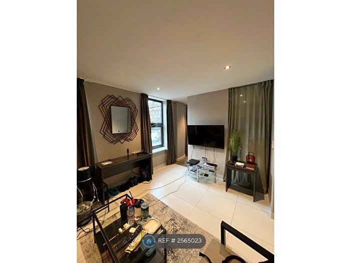 Studio To Rent In Mansio Residence, Leeds, LS1