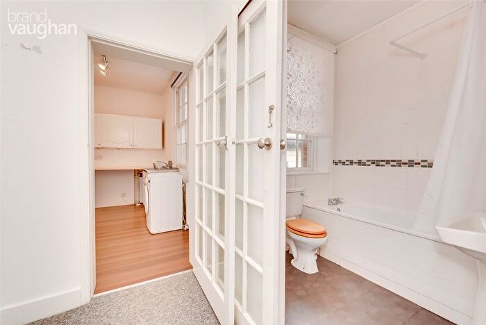 1 Bedroom Flat To Rent In Sussex Square, Brighton, East Sussex, BN2