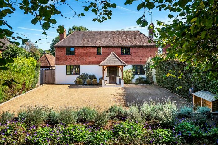 4 Bedroom Detached House For Sale In Shophouse Lane, Albury, Guildford, GU5