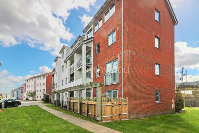 2 Bedroom Flat To Rent In Billington Grove, Willesborough, Ashford, TN24