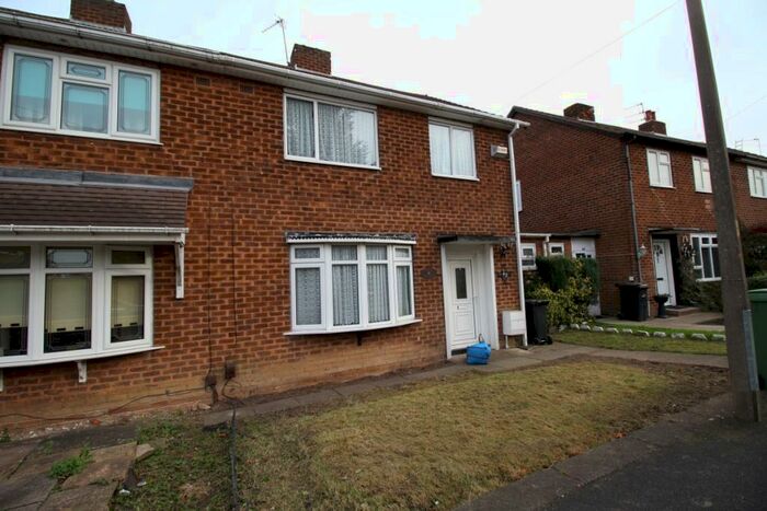 3 Bedroom Semi-Detached House To Rent In Poplar Green, Dudley, West Midlands, DY1