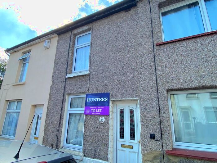 2 Bedroom Property To Rent In Lower Range Road, Gravesend, DA12