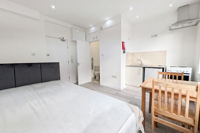 Studio To Rent In Trafalgar Road, London, SE10