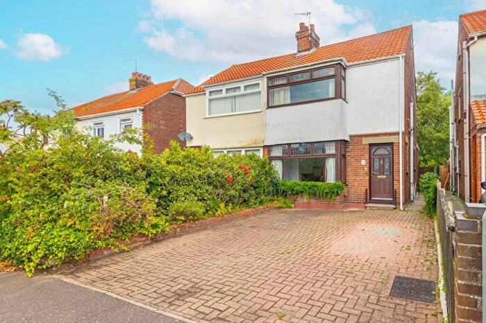 3 Bedroom Semi Detached House For Sale In Burgh Road, Gorleston, NR31