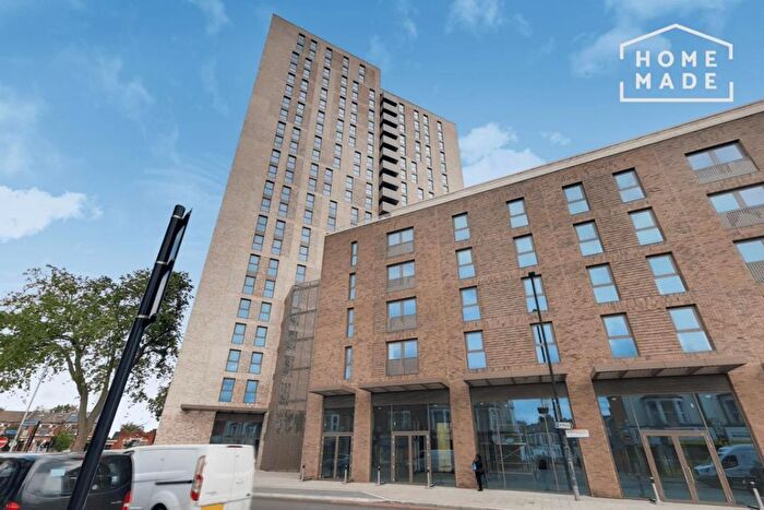 1 Bedroom Flat To Rent In Apex Gardens, Seven Sisters, N15