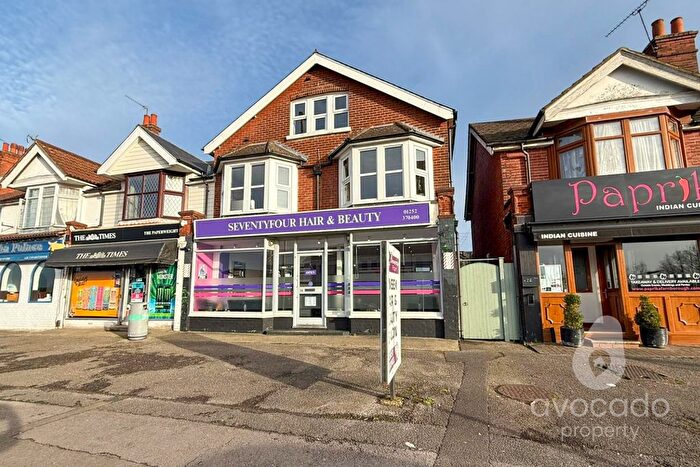2 Bedroom Flat For Sale In Farnborough Road, Farnborough, Hampshire, GU14