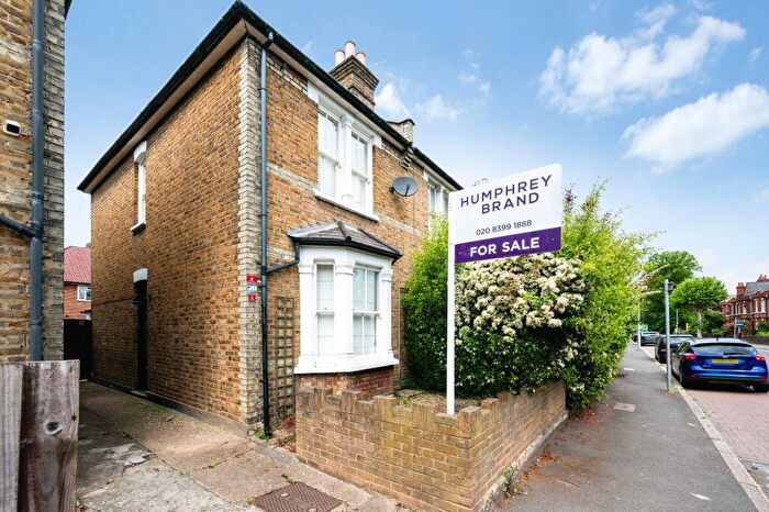 2 Bedroom Semi Detached House For Sale In Villiers Road, Kingston Upon Thames, KT1