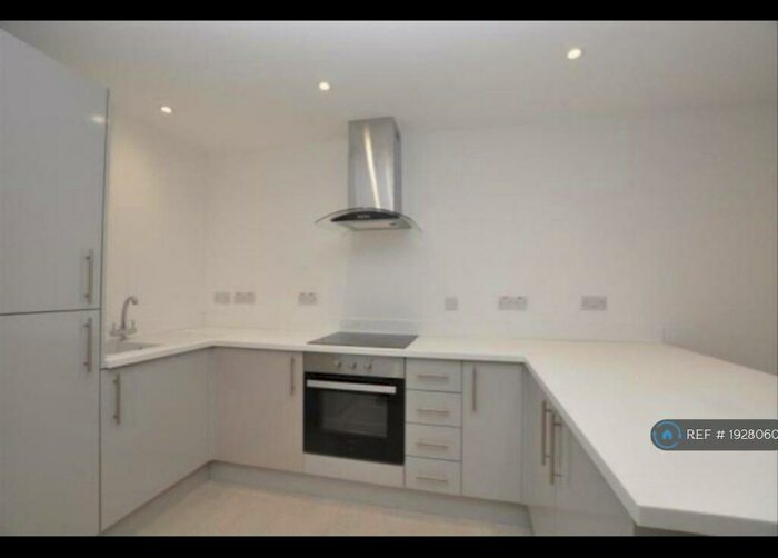 1 Bedroom Flat To Rent In Trinity Place, Stevenage, SG1