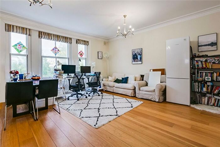 1 Bedroom Flat To Rent In Ladbroke Square, Notting Hill, W11