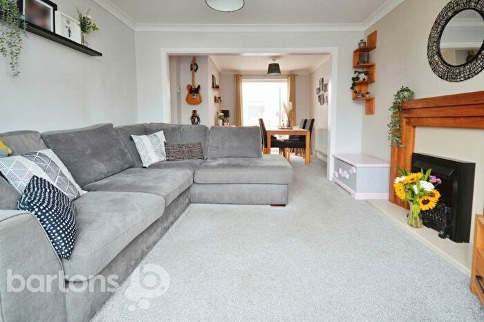 3 Bedroom Semi-Detached House For Sale In Barrie Grove, Hellaby, S66