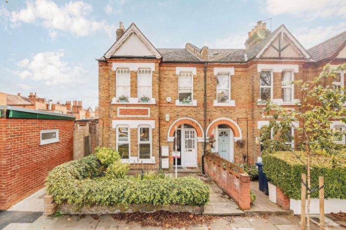 2 Bedroom Flat For Sale In Chandos Avenue, Ealing, W5