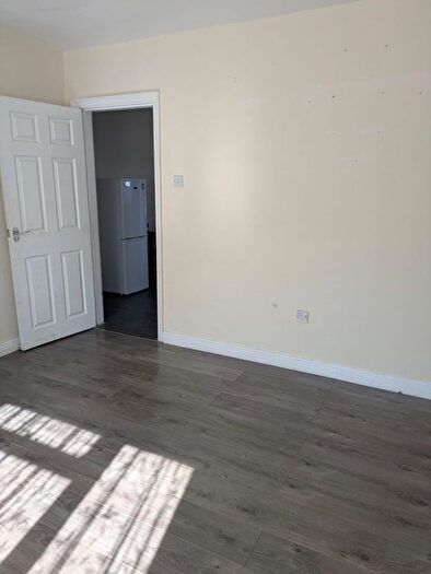 3 Bedroom End Of Terrace House To Rent In Duke Barn Fields, Coventry, CV2