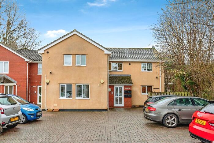 1 Bedroom Apartment For Sale In Harmer Close, Bristol, BS10
