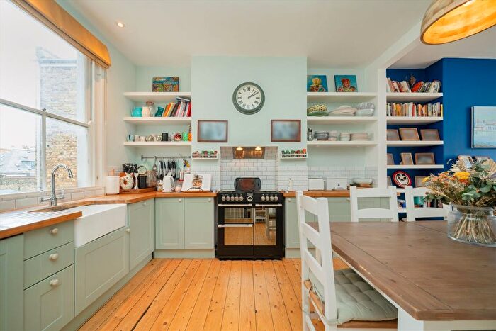 3 Bedroom Flat To Rent In Portnall Road, Maida Vale, W9