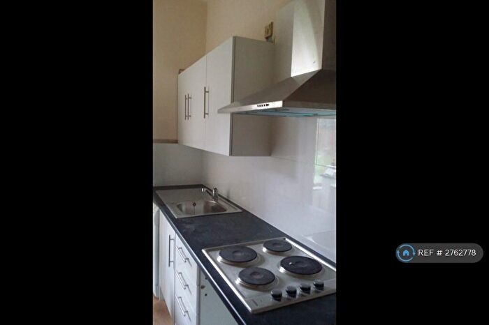 2 Bedroom Flat To Rent In Morgan Street, Dundee, DD4