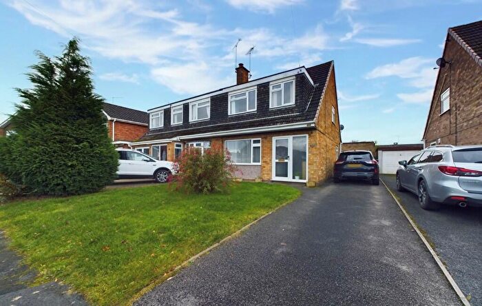 3 Bedroom Semi-Detached House For Sale In Winsford Crescent, Hillcroft Park, Stafford, ST17