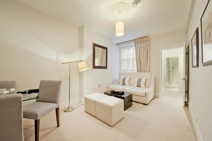 1 Bedroom Flat To Rent In Clarendon Flats, Balderton Street, Mayfair, London, W1K