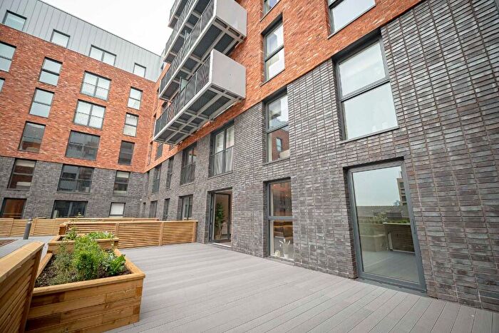 1 Bedroom Apartment For Sale In Merchants Wharf, Manchester, M5