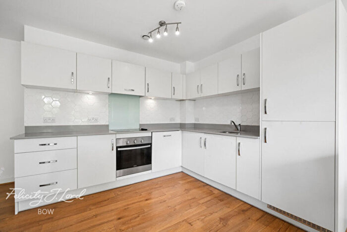3 Bedroom Apartment For Sale In St Clements Avenue, London, E3