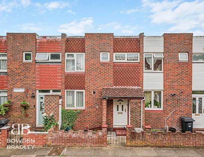 3 Bedroom Terraced House For Sale In Woodman Path, Ilford, IG6