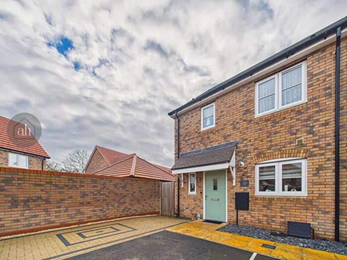 3 Bedroom End Of Terrace House For Sale In Freedom Road, Elmswell, IP30