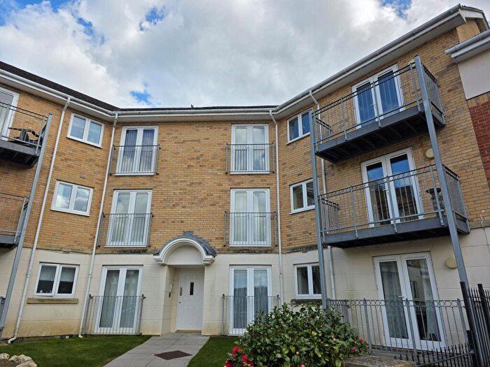 2 Bedroom Apartment To Rent In Medina View, East Cowes, PO32