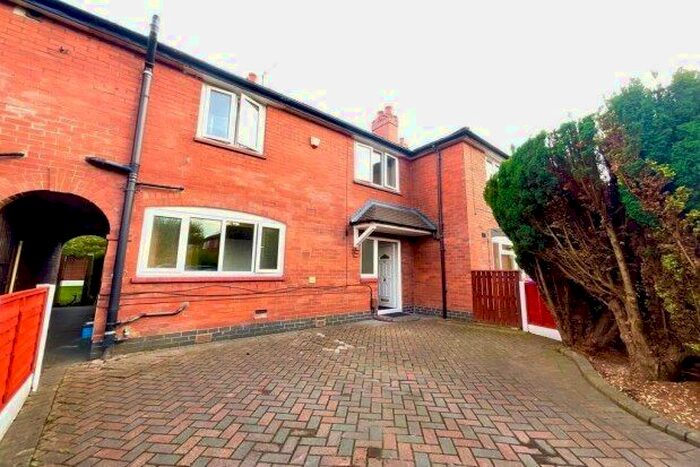 3 Bedroom Terraced House To Rent In Emery Avenue, Manchester, M21