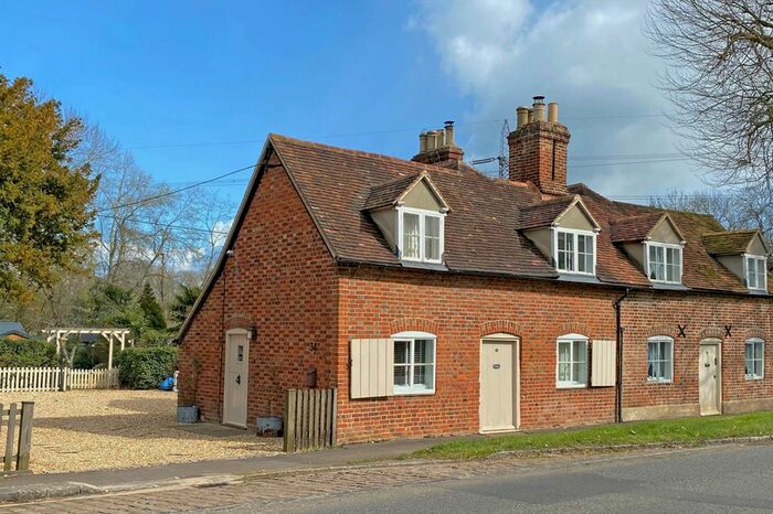 3 Bedroom Semi-Detached House For Sale In Nuneham Courtenay, Oxford, OX44