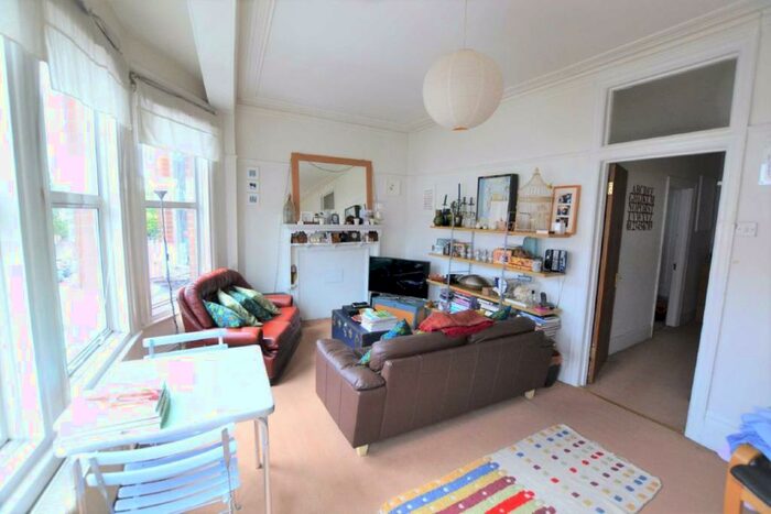 2 Bedroom Flat To Rent In Muswell Hill Broadway, London, N10