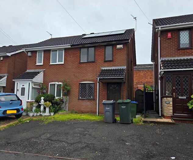 2 Bedroom Semi-Detached House For Sale In New Meeting Street, Oldbury, West Midlands, B69