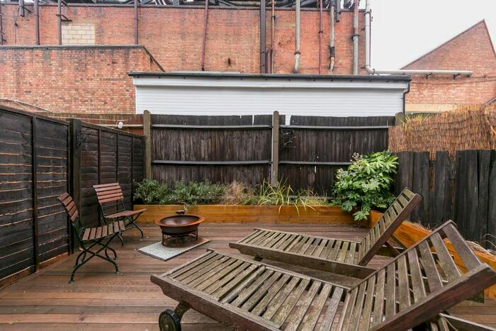 1 Bedroom Flat To Rent In Glenelg Road, London SW2