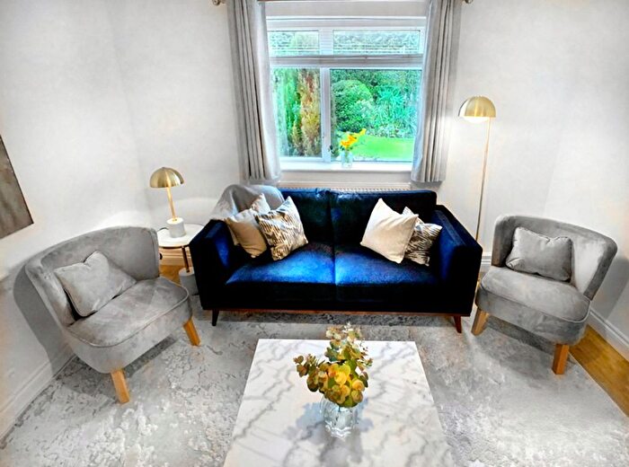 3 Bedroom Flat To Rent In Warfield, RG42