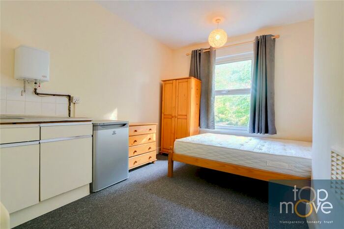 Property To Rent In Selsdon Road, South Croydon, CR2