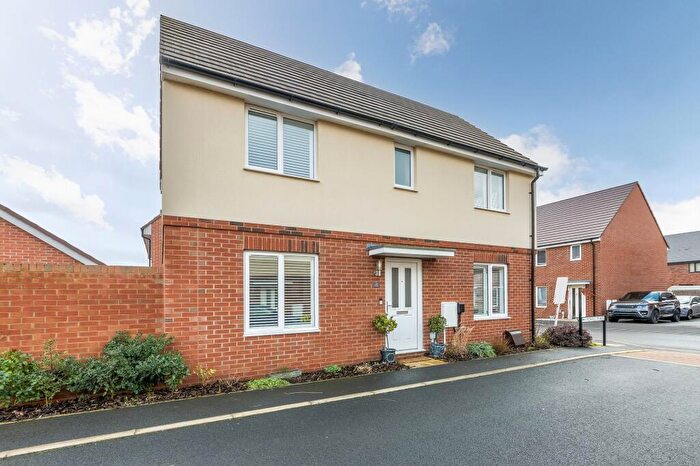 3 Bedroom Detached House For Sale In Powell Place, Wantage, OX12