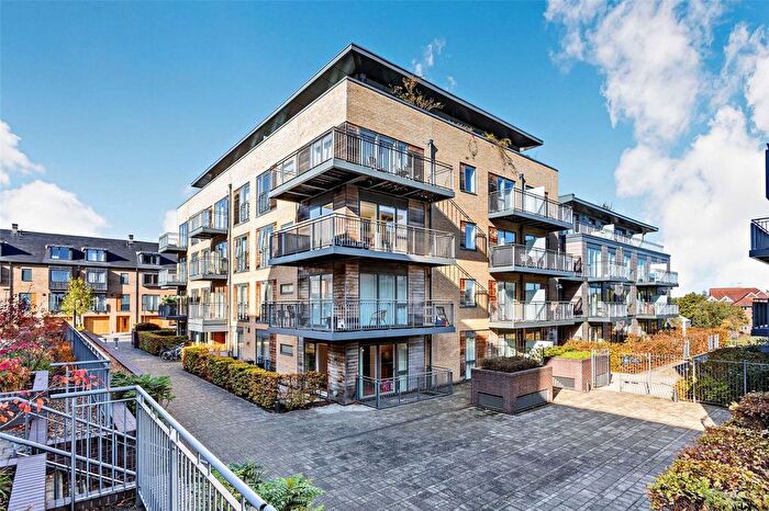 2 Bedroom Flat To Rent In Marlowe House, Kingsley Walk, Cambridge, CB5