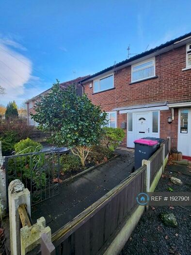 3 Bedroom Semi-Detached House To Rent In Simpson Road, Worsley, Manchester, M28