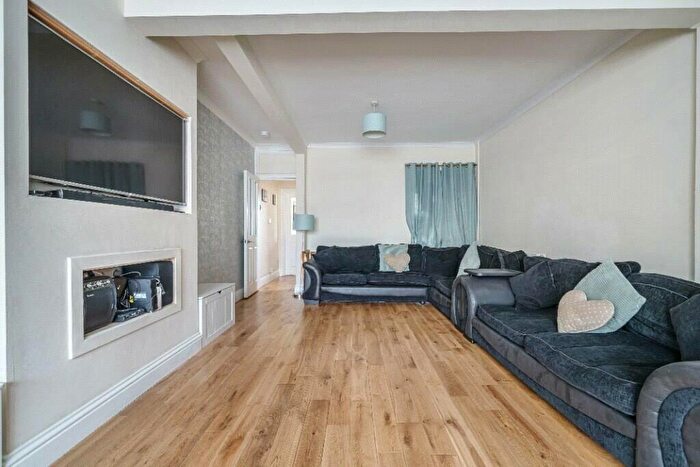 5 Bedroom House To Rent In Eastney Road, Southsea, Hampshire, PO4