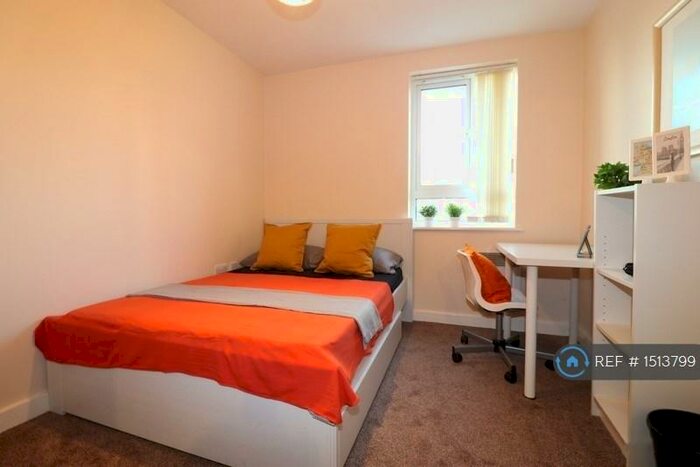 2 Bedroom Flat To Rent In Beauchamp House, Coventry, CV1