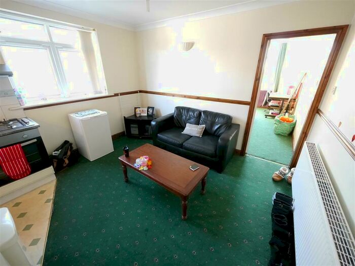 1 Bedroom Flat To Rent In B Devon RoadLeeds, LS2