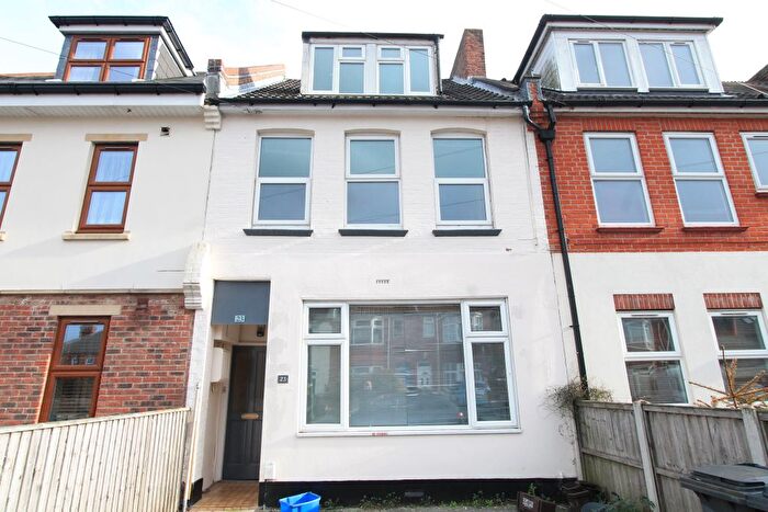 4 Bedroom Flat To Rent In St. Leonards Road, Bournemouth, BH8