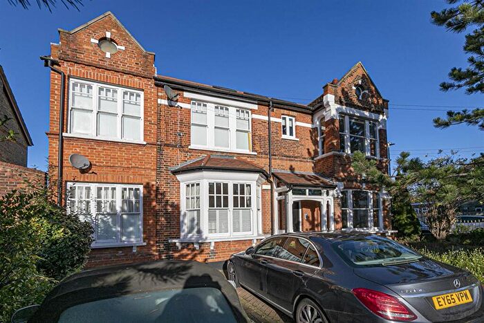 2 Bedroom Duplex For Sale In Endlebury Road, London, E4