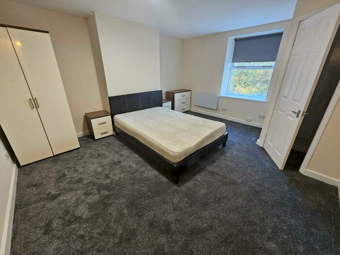 1 Bedroom House To Rent In Beecroft Street, Leeds, LS5